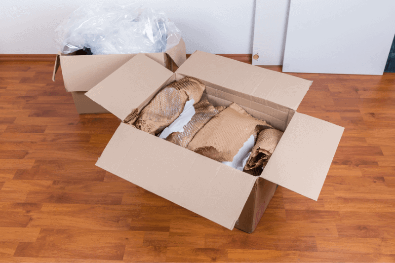 Embalar y almacenar artículos frágiles